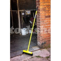 GORILLA BROOM® 30CM HEAD & HANDLE YELLOW GORILLA BROOM® 30CM HEAD & HANDLE YELLOW